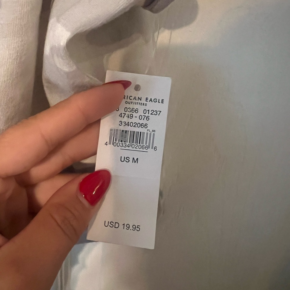 American Eagle Outfitters Women’s Gray Camouflage Tank Top. NWT - Picture 2 of 4